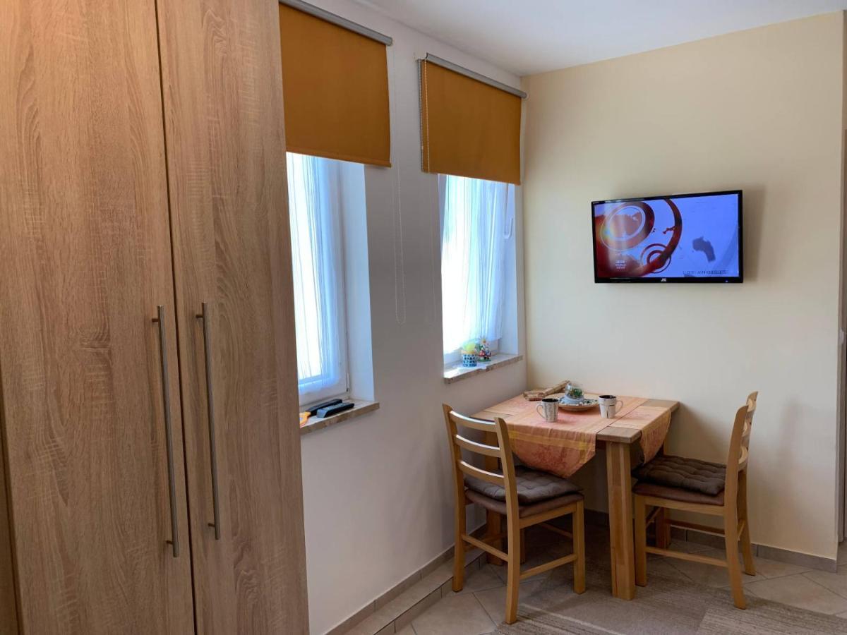 Apartment 4mios Razanac