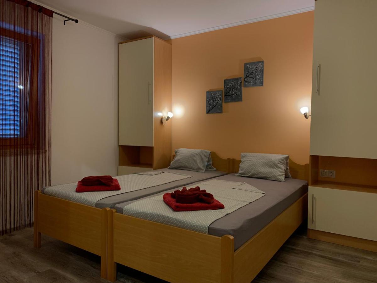 Apartment 4mios Razanac
