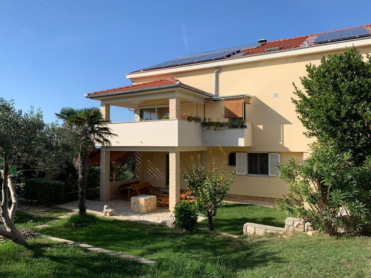 Apartment 4mios