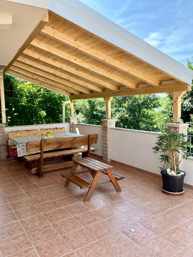 Apartment 4mios Razanac